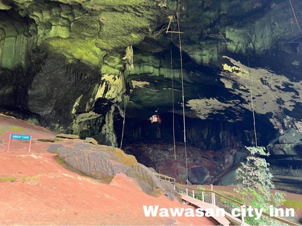 Wawasan City Inn Batu Niah Buitenkant foto