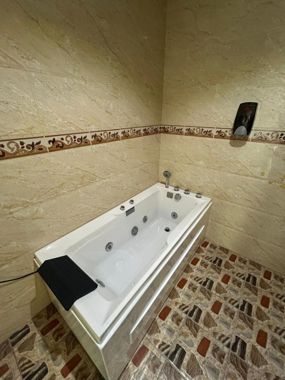 Wawasan City Inn Batu Niah Buitenkant foto